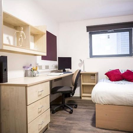 Small Double Ensuite Room Next To The City Centre Leeds  Exteriör bild